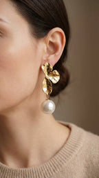 Boucles d'oreilles Fleur Perle Dorée en acier inoxydable AMÉLIE